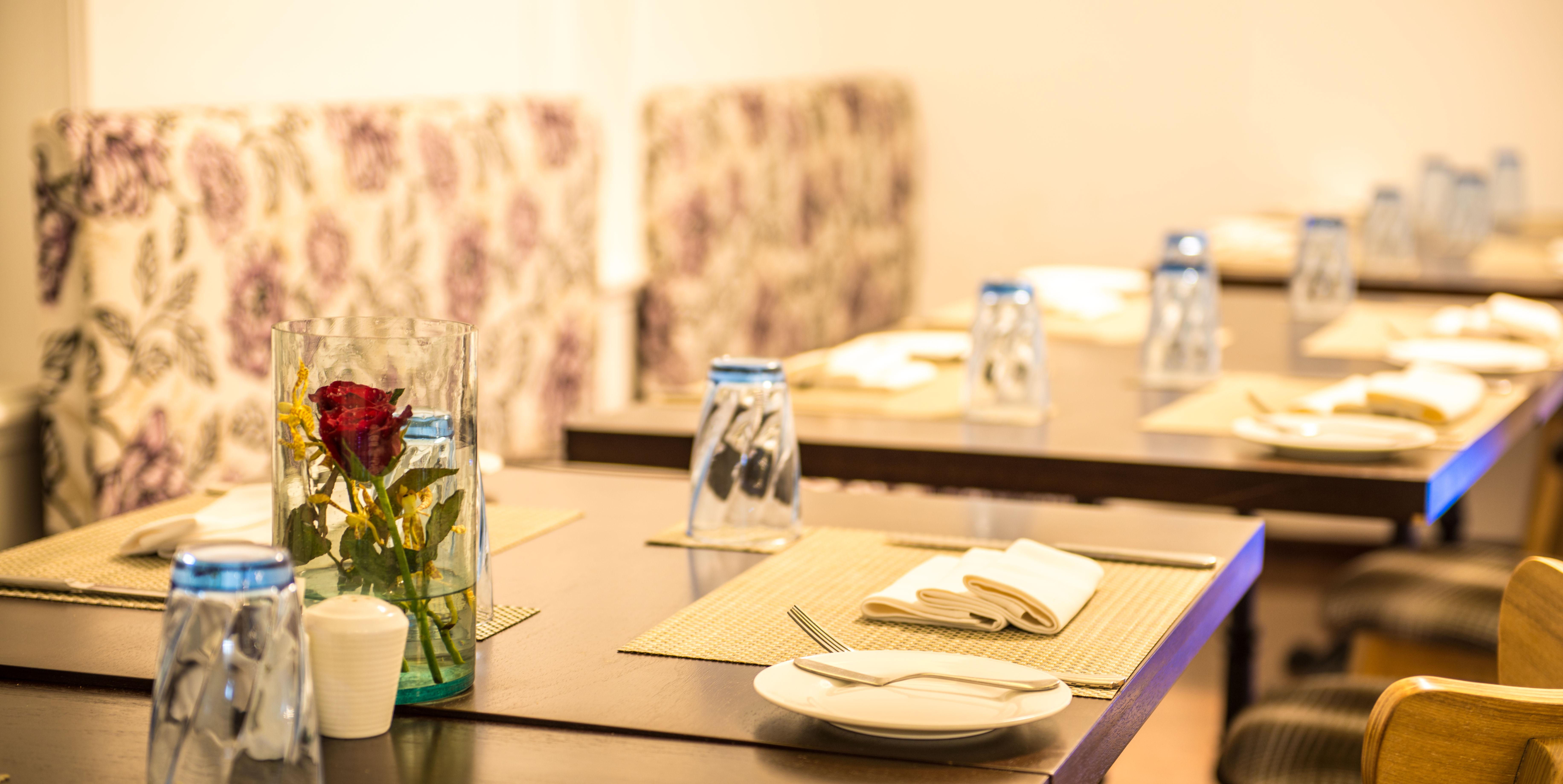 Rose Garden Hotel Γιανγκόν Εξωτερικό φωτογραφία